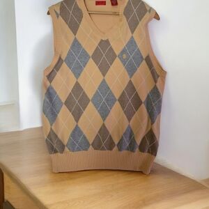 Izod Tan and Gray Argyle Sweater Vest